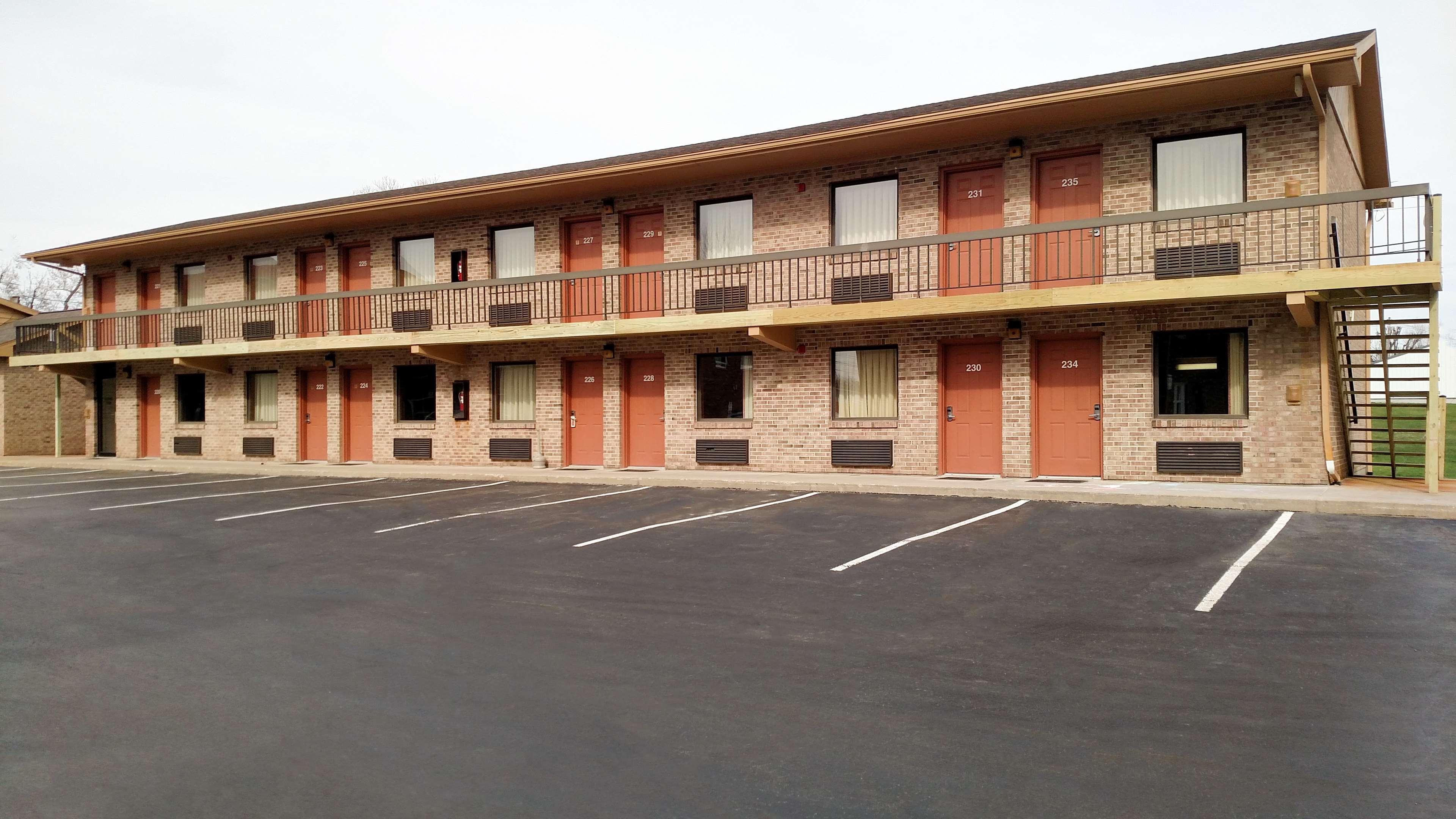 Americas Best Value Inn St. Marys מראה חיצוני תמונה