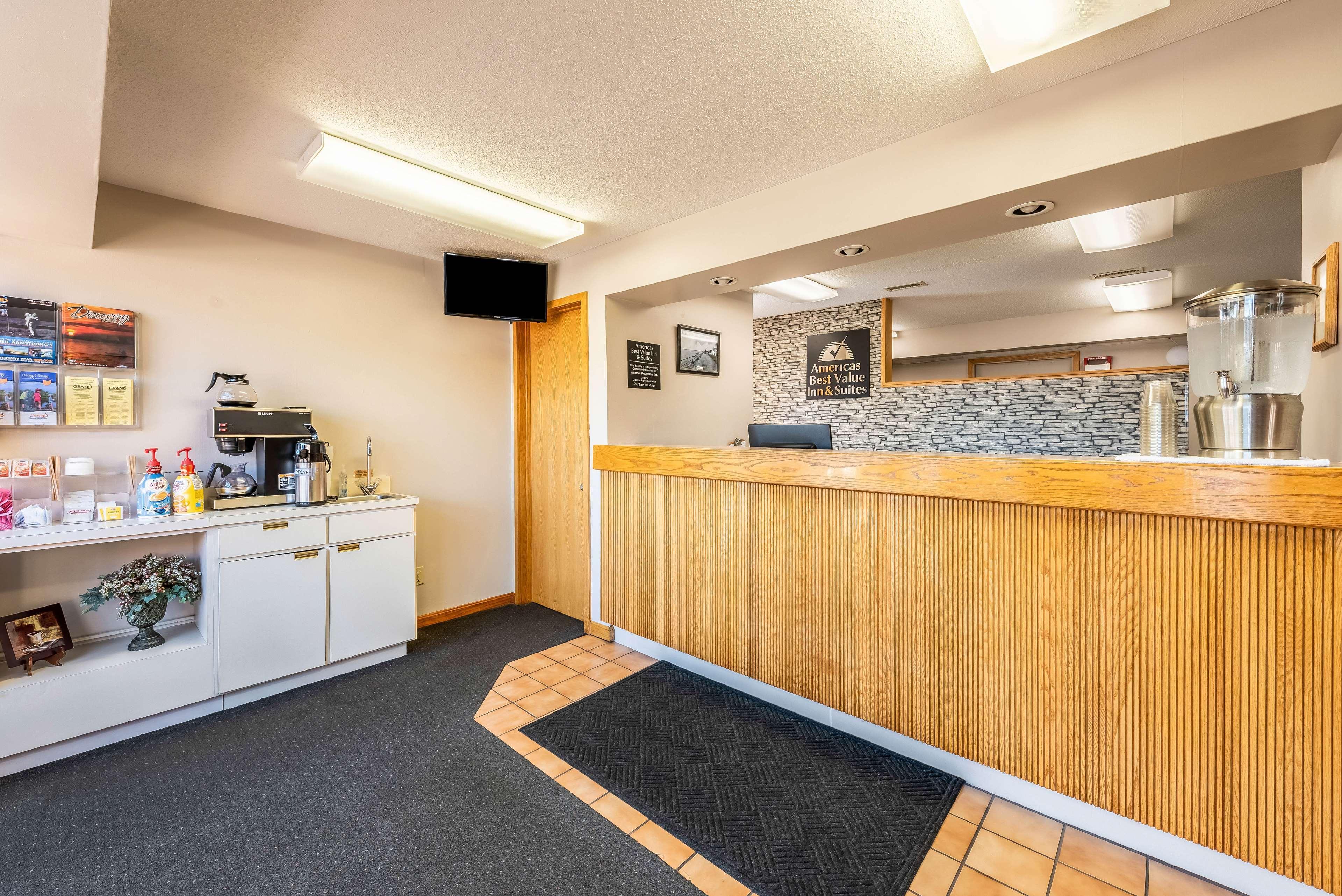 Americas Best Value Inn St. Marys מראה חיצוני תמונה