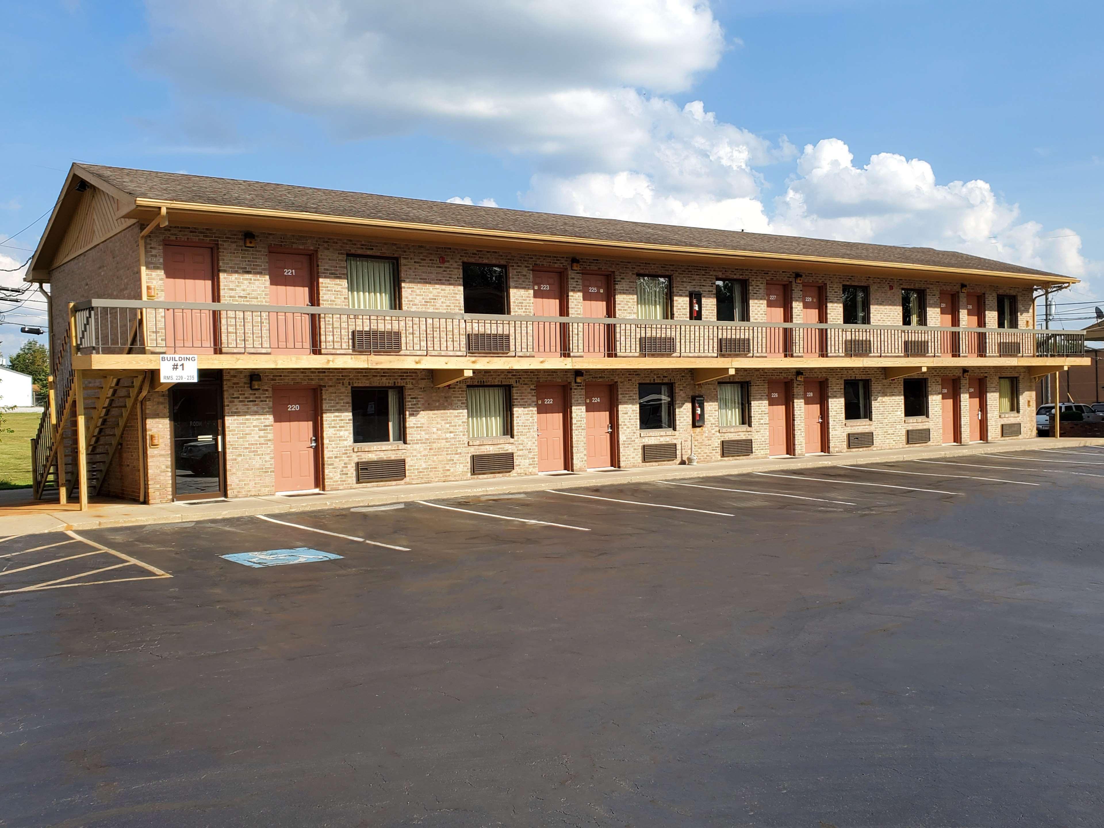 Americas Best Value Inn St. Marys מראה חיצוני תמונה